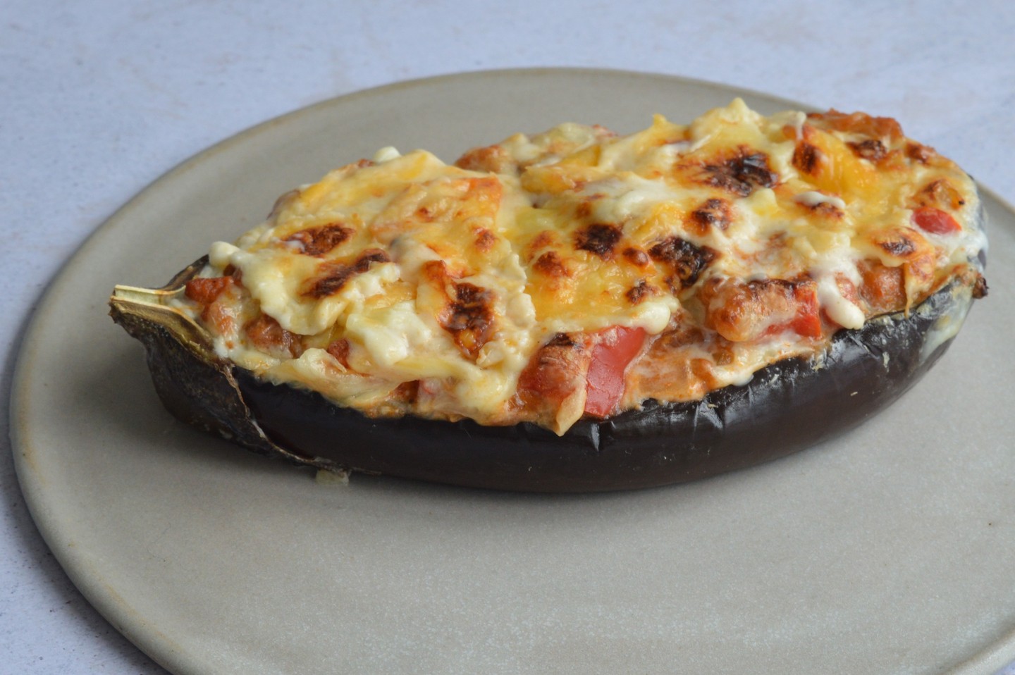 🛰️: Veña que as berenxenas están de temporada! 
Non queremos darvos envexa... Pero estas berenxenas recheas fixémolas con produtos da nosa horta 😋
➡️ Deixámosvos a receita completa en fogons.gal
(link na descripción do perfil)
🇪🇸: Vamos que las berenjenas están de temporada!! 
No queremos daros envidia... Pero estas berenjenas rellenas las hicimos con productos de nuestra huerta 😋
➡️ Os dejamos la receta completa en fogons.es
(link en la descripción del perfil)
#fogons #recetasfaciles #recetas #receitas #receitasengalego #cociña #cociñaengalego #foodie #instagood #comida #instaengalego #engalego